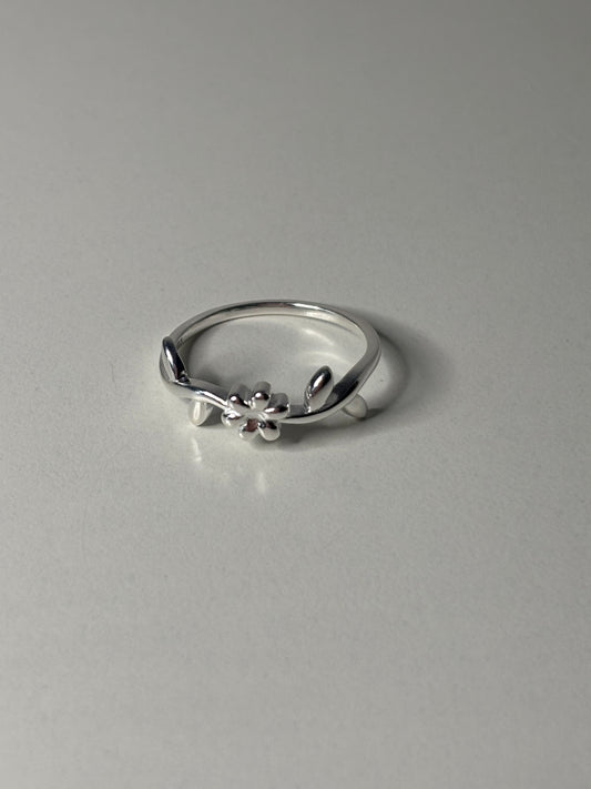Sterling Silver Flower Band Ring