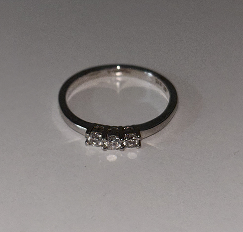 9ct White Gold Trio of Diamonds Ring