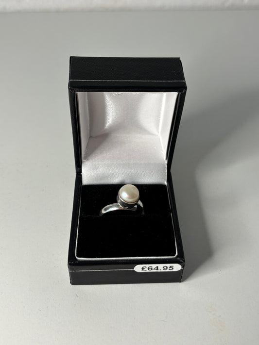 Sterling Silver Pearl Ring